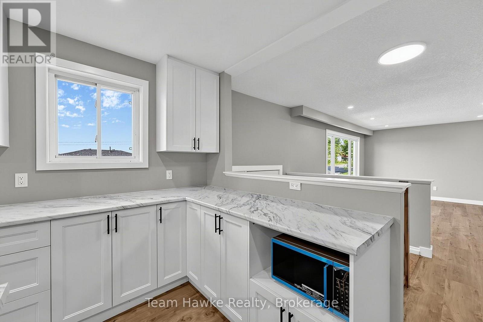 45 Easton Avenue, Tay, Ontario  L0K 1R0 - Photo 11 - S13745810