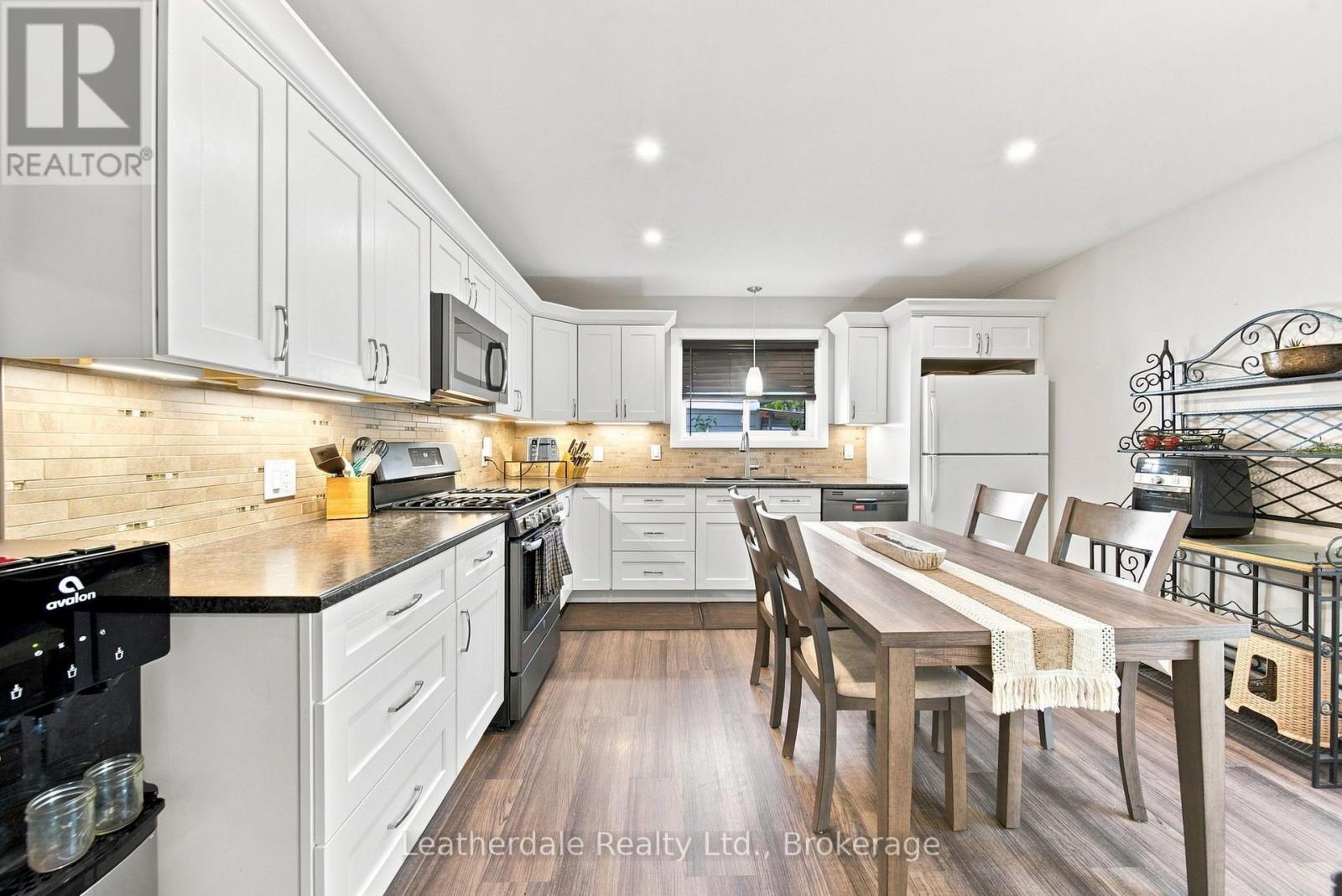 354 Arthur Street, Orillia, Ontario  L3V 3M8 - Photo 12 - S13745886