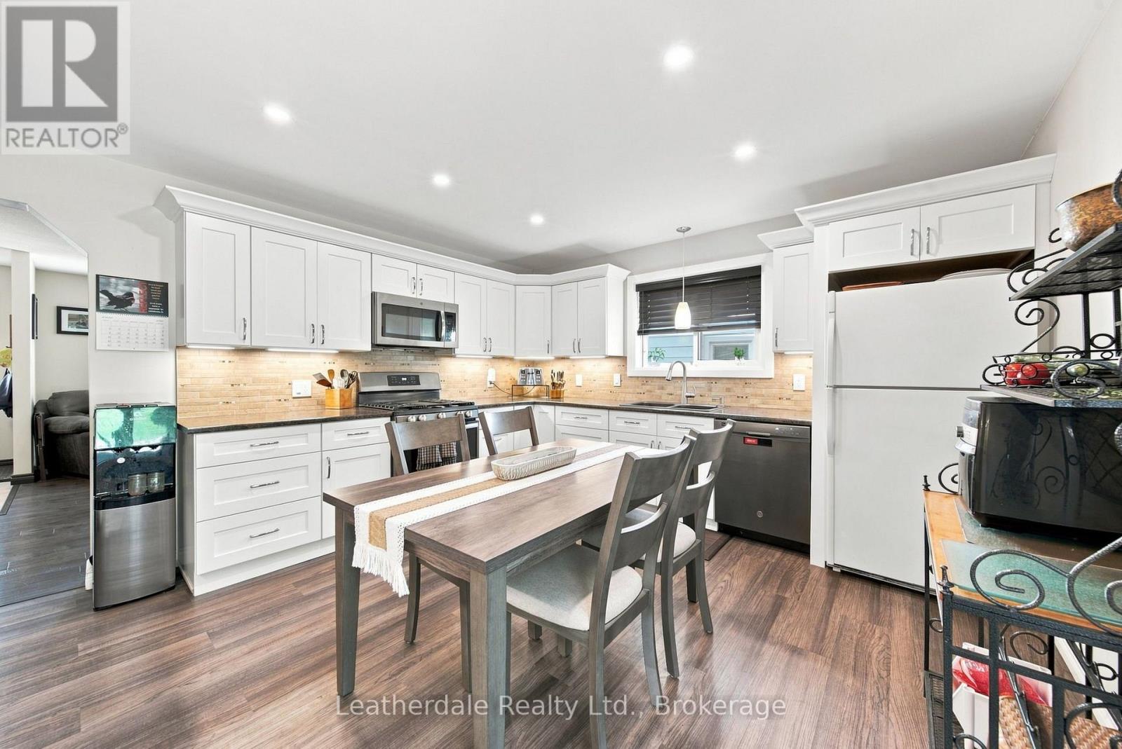 354 Arthur Street, Orillia, Ontario  L3V 3M8 - Photo 9 - S13745886
