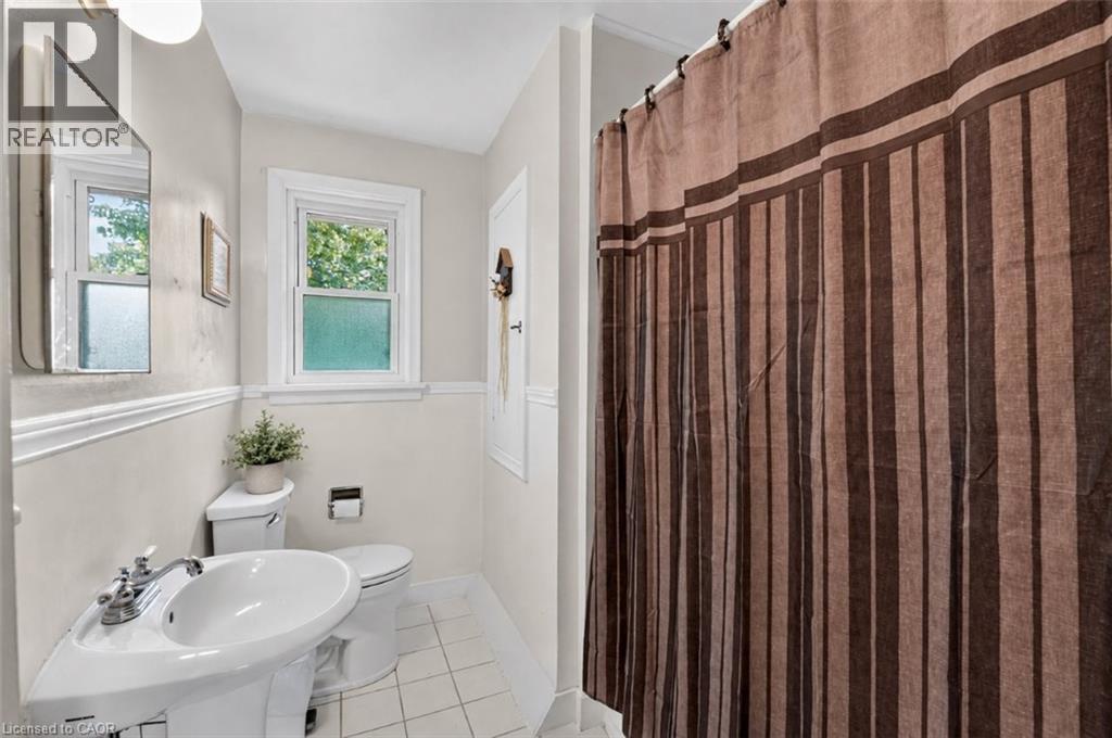 16 Byrne Boulevard, St. Catharines, Ontario  L2T 2H7 - Photo 12 - 40859770