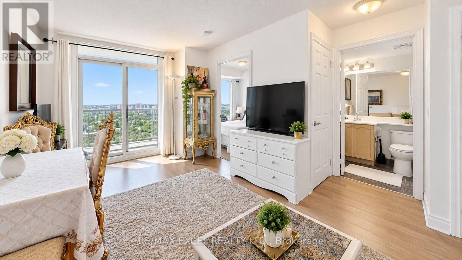 2510 - 15 Greenview Avenue, Toronto, Ontario  M2M 4M7 - Photo 2 - C13745984