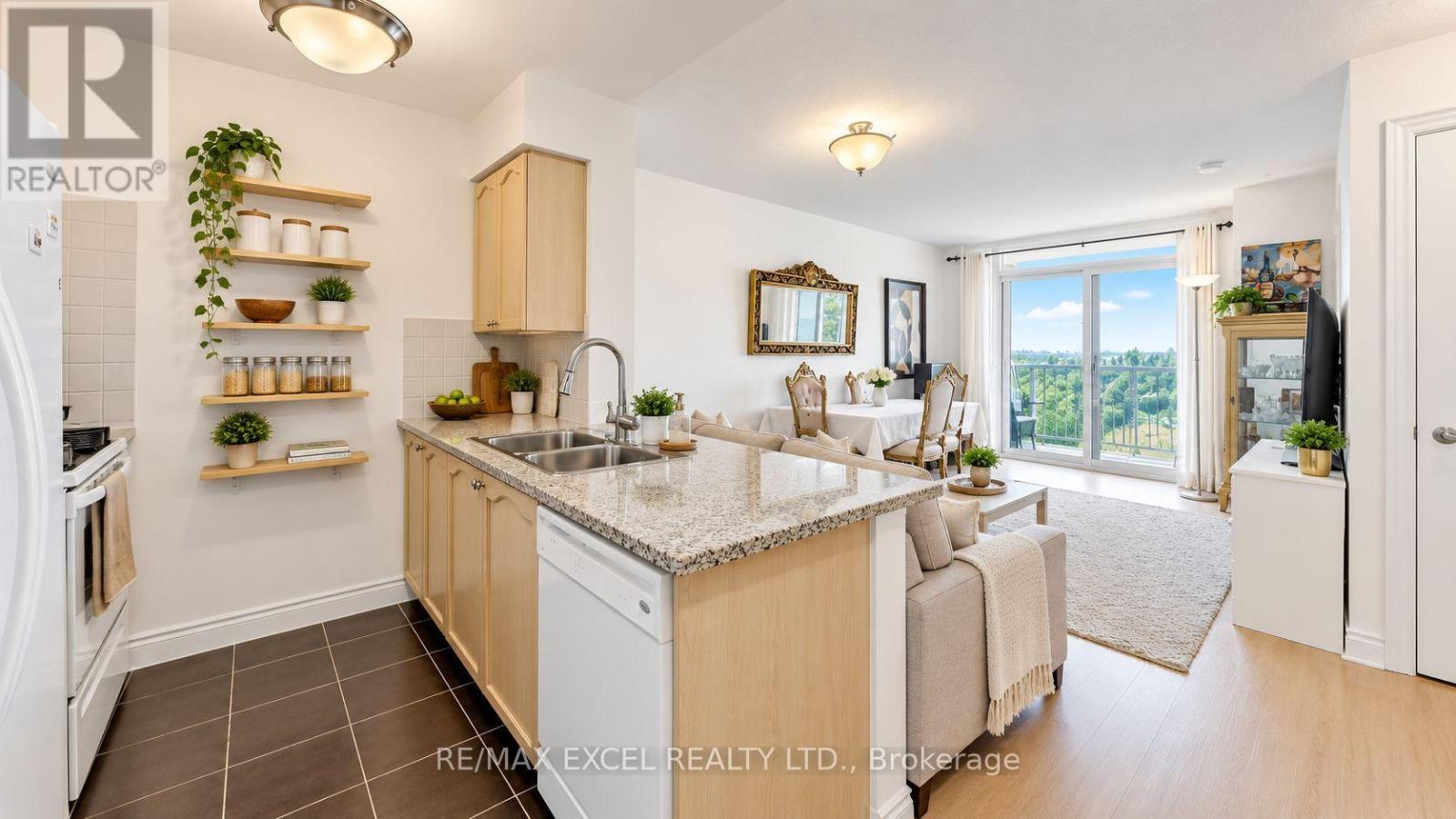 2510 - 15 Greenview Avenue, Toronto, Ontario  M2M 4M7 - Photo 4 - C13745984