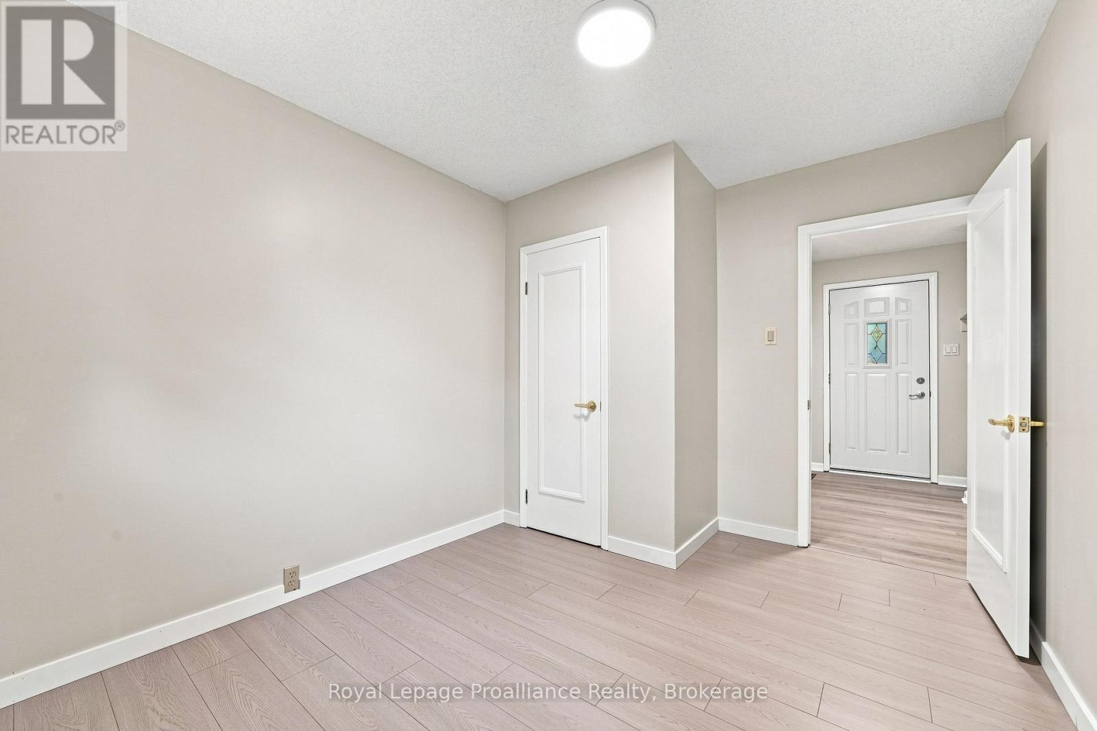 15 Elvins Gardens, Belleville, Ontario  K8P 2T2 - Photo 18 - X13745758