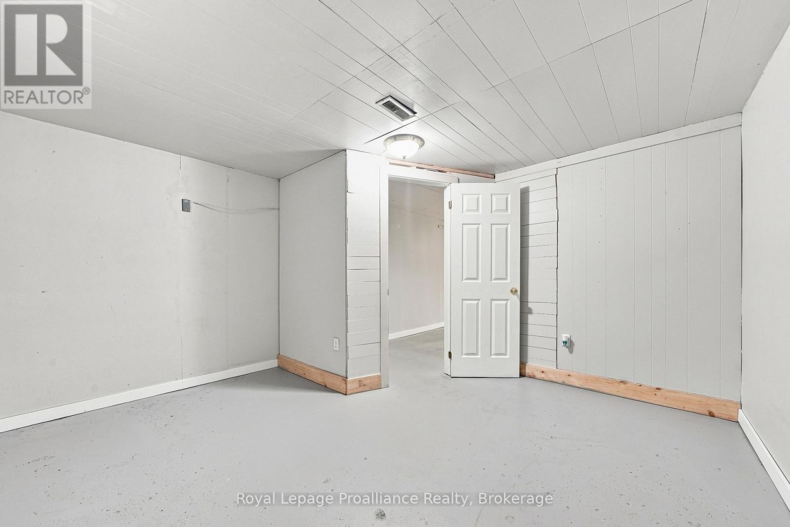 15 Elvins Gardens, Belleville, Ontario  K8P 2T2 - Photo 25 - X13745758