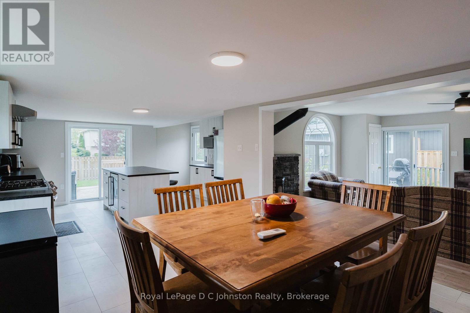 229 Edward Street, Saugeen Shores, Ontario  N0H 2L0 - Photo 5 - X13745944