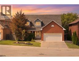 92 NATIONAL Drive, Hamilton, Ontario