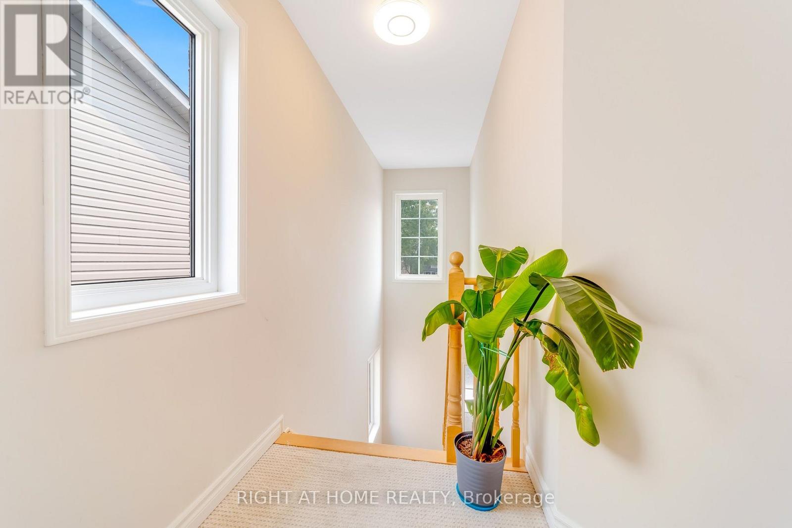 1300 Ravencliffe Court, Oshawa, Ontario  L1K 2Y3 - Photo 13 - E13745854
