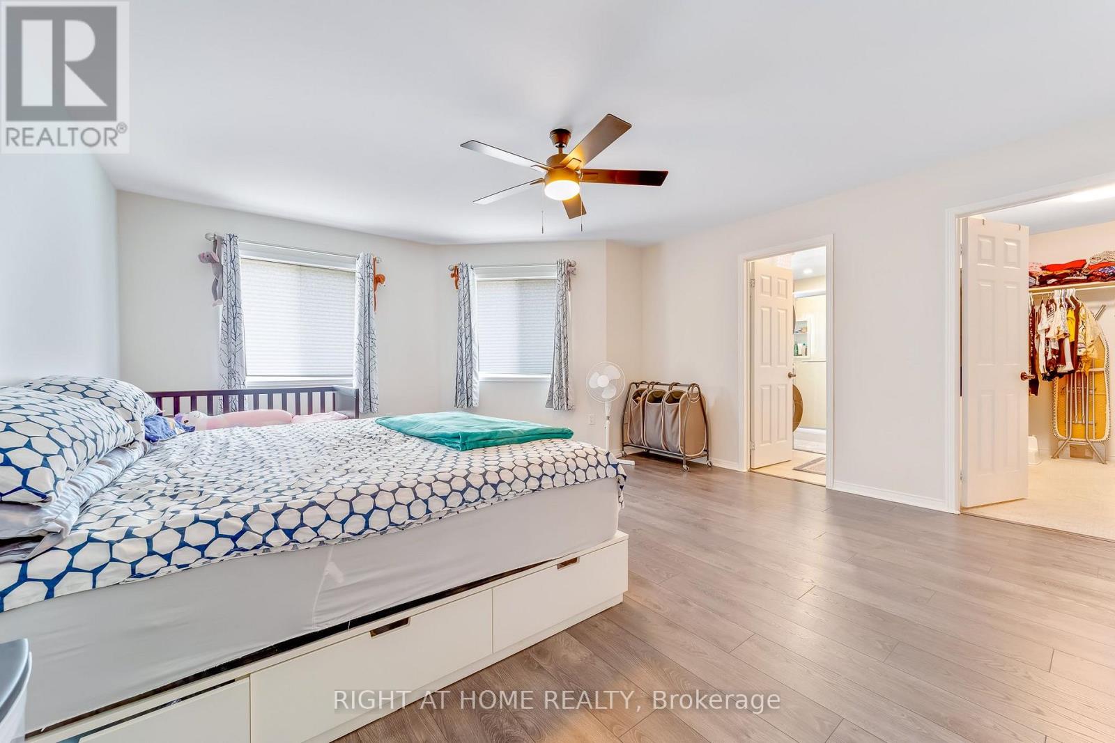 1300 Ravencliffe Court, Oshawa, Ontario  L1K 2Y3 - Photo 20 - E13745854