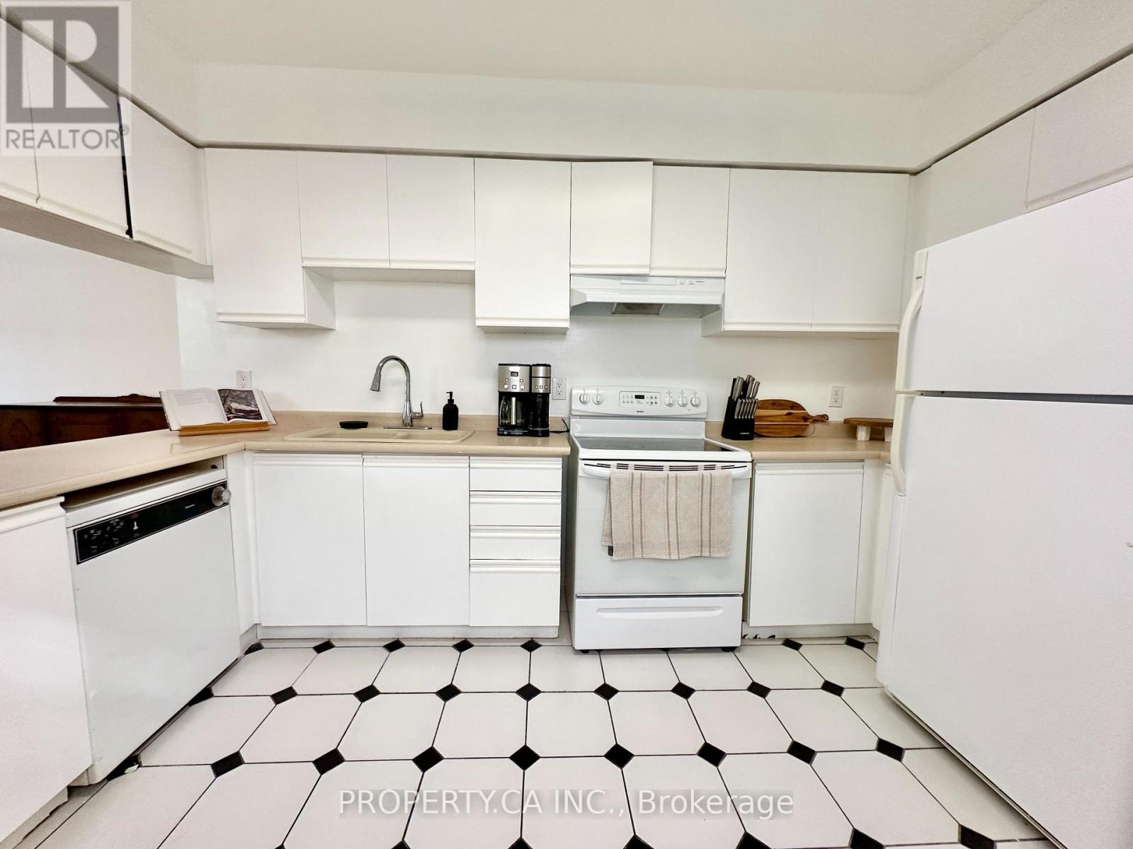 A - 1854 Danforth Avenue, Toronto, Ontario  M4C 1J4 - Photo 17 - E13745866