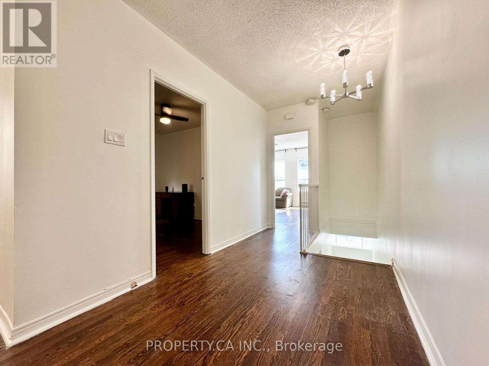 A - 1854 Danforth Avenue, Toronto, Ontario  M4C 1J4 - Photo 5 - E13745866