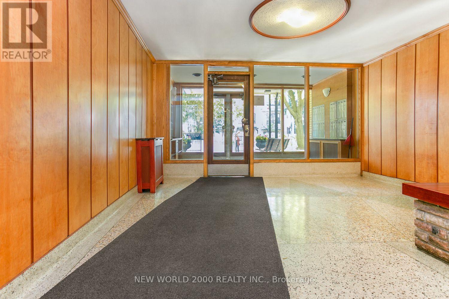 408 - 190 Cosburn Avenue, Toronto, Ontario  M4J 2M1 - Photo 8 - E13745968