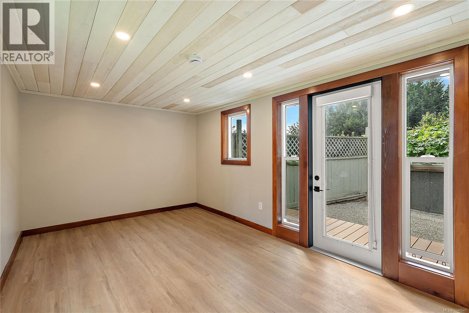 813 Portage Rd, Saanich, British Columbia  V8Z 1L7 - Photo 25 - 1048641