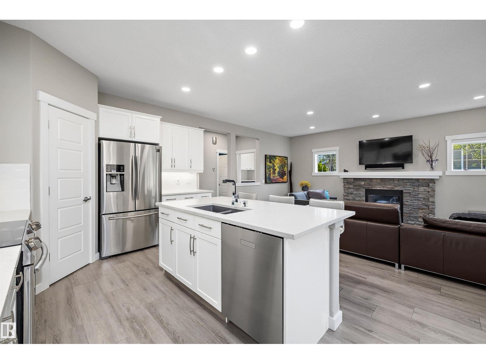 8220 Summerside Grande Bv Sw, Edmonton, Alberta  T6X 0J2 - Photo 8 - E4507107