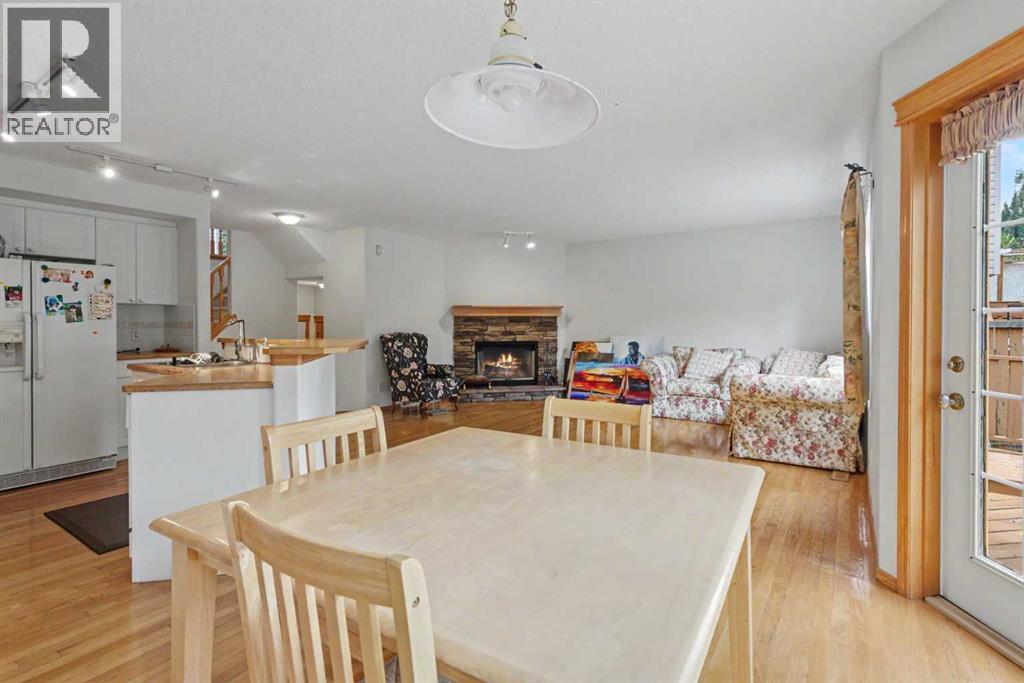 142 Somerset Park SW, Calgary, Alberta  T2Y 3H5 - Photo 12 - A2342481