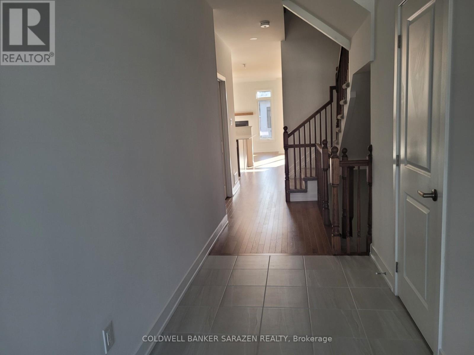 618 Rathburn Lane, Ottawa, Ontario  K1T 0V7 - Photo 6 - X13745764