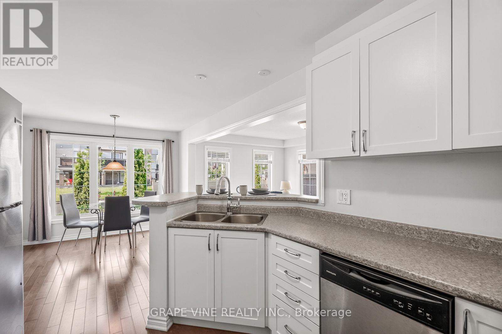 210 Clintonia Street, Ottawa, Ontario  K2V 0K3 - Photo 12 - X13745844