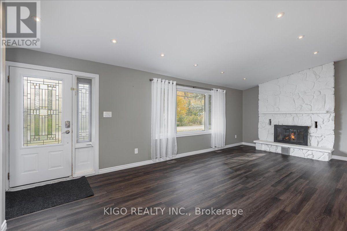 Upper - 5 Evelyn Avenue, Georgina, Ontario  L4P 3C8 - Photo 12 - N13745924