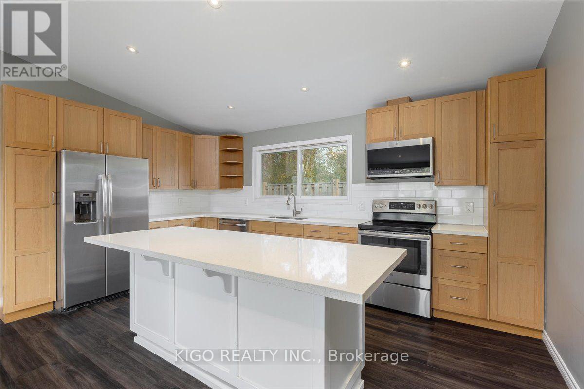 Upper - 5 Evelyn Avenue, Georgina, Ontario  L4P 3C8 - Photo 15 - N13745924