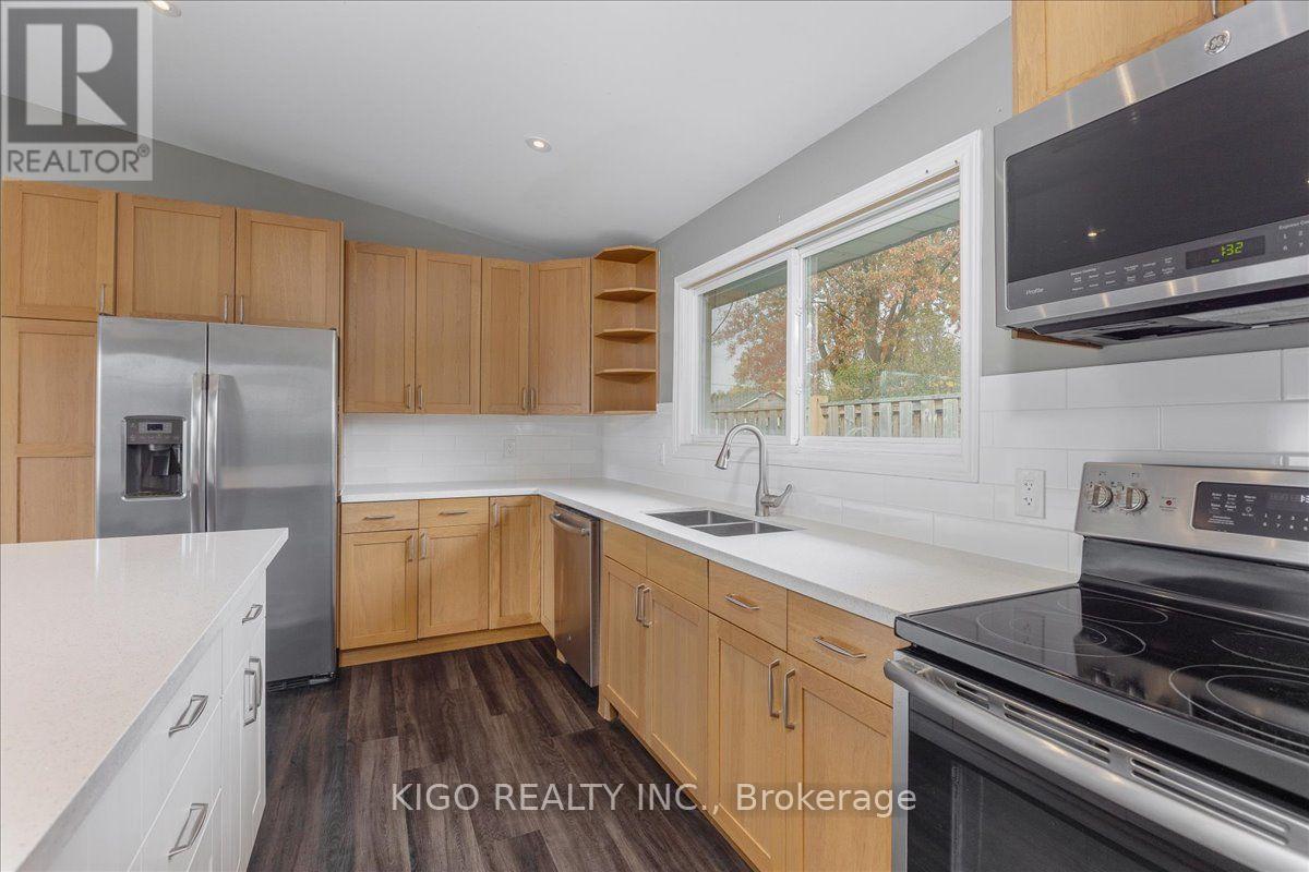 Upper - 5 Evelyn Avenue, Georgina, Ontario  L4P 3C8 - Photo 16 - N13745924