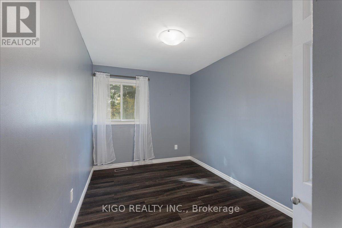 Upper - 5 Evelyn Avenue, Georgina, Ontario  L4P 3C8 - Photo 23 - N13745924