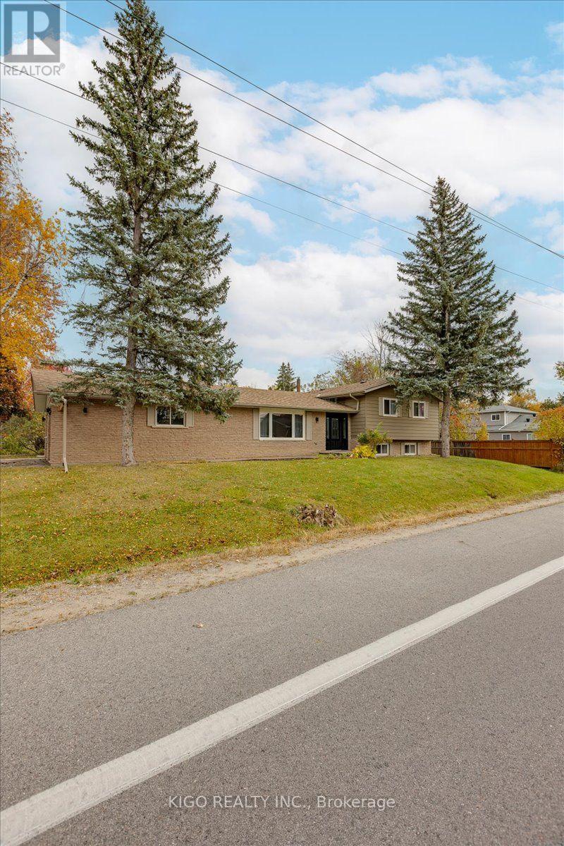 Upper - 5 Evelyn Avenue, Georgina, Ontario  L4P 3C8 - Photo 6 - N13745924