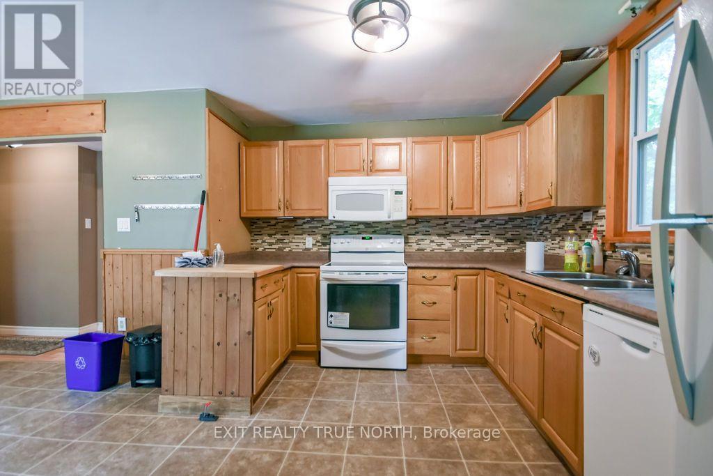 130 Sydenham Street, Essa, Ontario L0M 1B0 - Photo 6 - N13745946