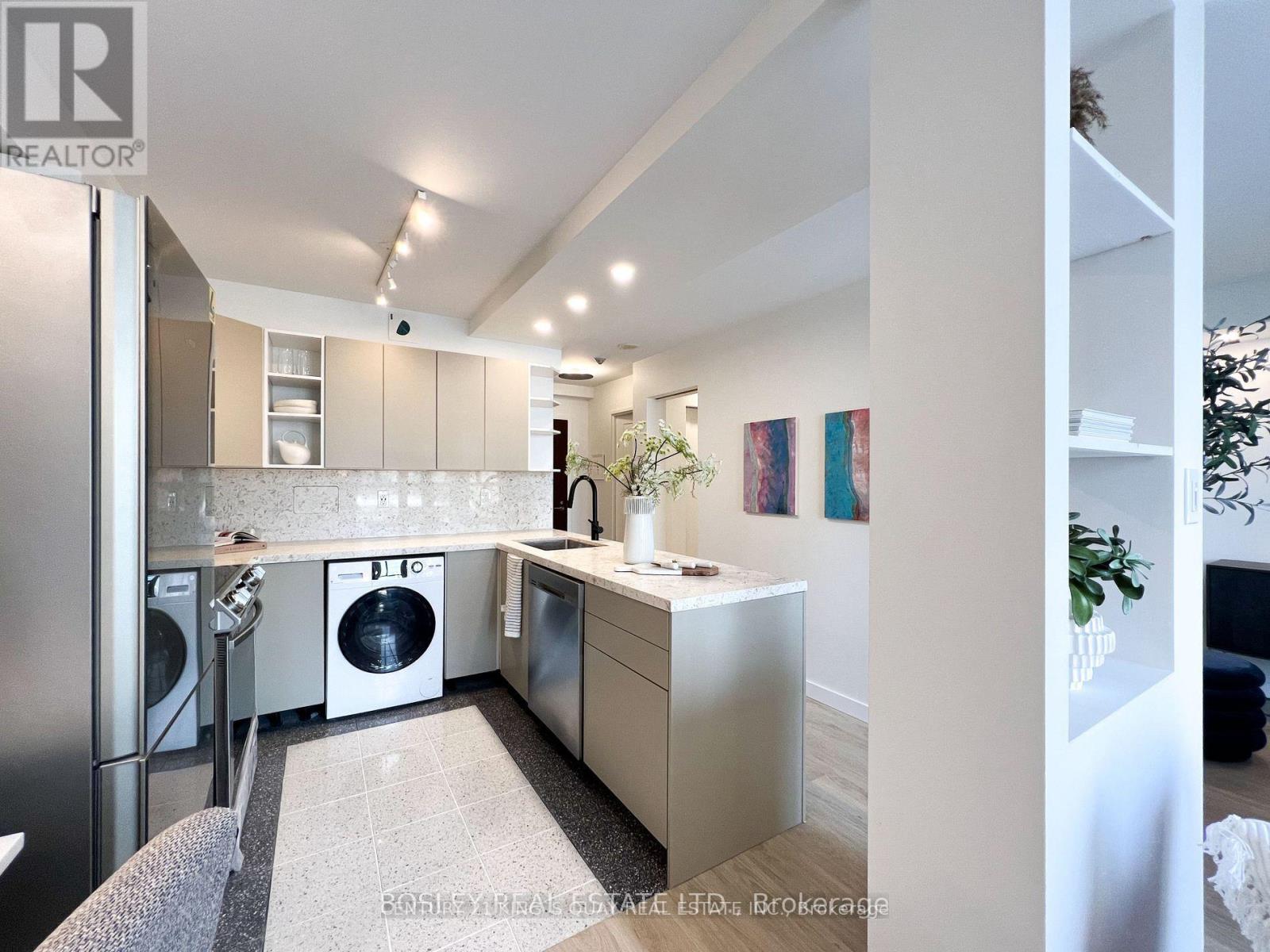 803 - 1055 Bay Street, Toronto, Ontario  M5S 3A3 - Photo 5 - C13744978