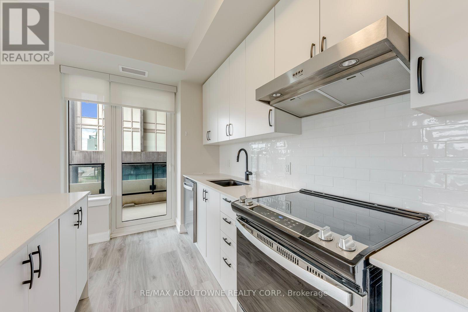 314 - 3220 William Coltson Avenue, Oakville, Ontario  L6H 7X9 - Photo 10 - W13745692