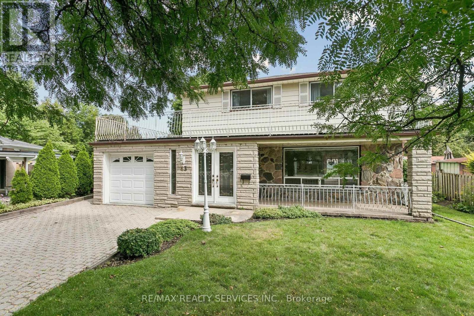 43 Allendale Road, Brampton, Ontario  L6W 2Y7 - Photo 3 - W13745788