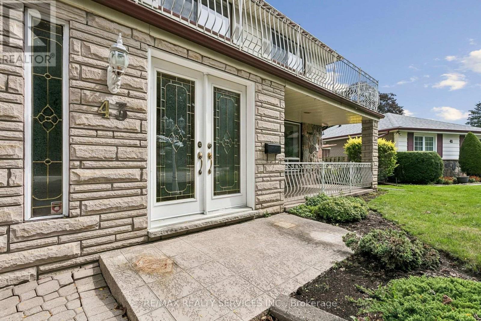43 Allendale Road, Brampton, Ontario  L6W 2Y7 - Photo 5 - W13745788