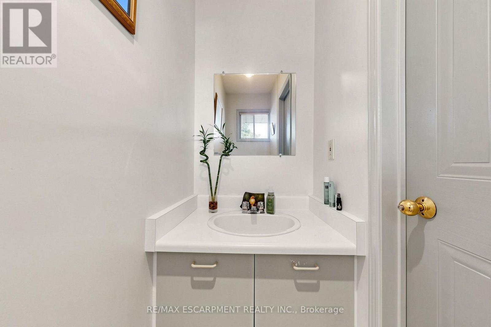 1380 Hazel Mccleary Drive, Oakville, Ontario  L6J 7B1 - Photo 14 - W13745802