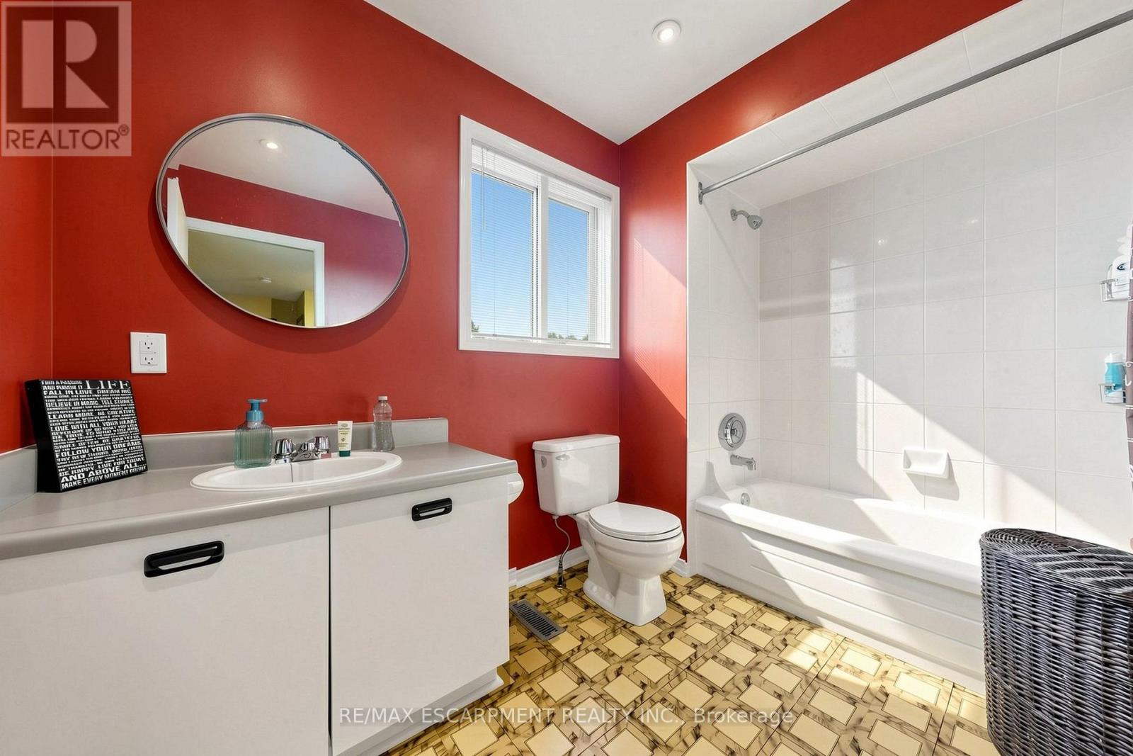 1380 Hazel Mccleary Drive, Oakville, Ontario  L6J 7B1 - Photo 25 - W13745802
