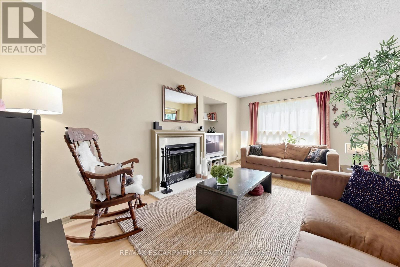 1380 Hazel Mccleary Drive, Oakville, Ontario  L6J 7B1 - Photo 6 - W13745802