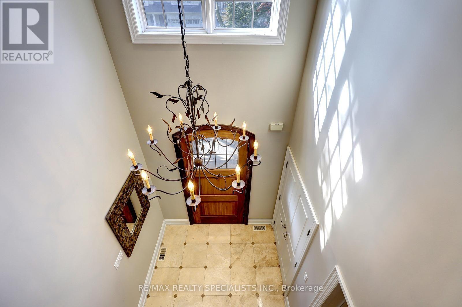 7 Fairlin Drive, Toronto, Ontario  M9B 4J1 - Photo 21 - W13745918