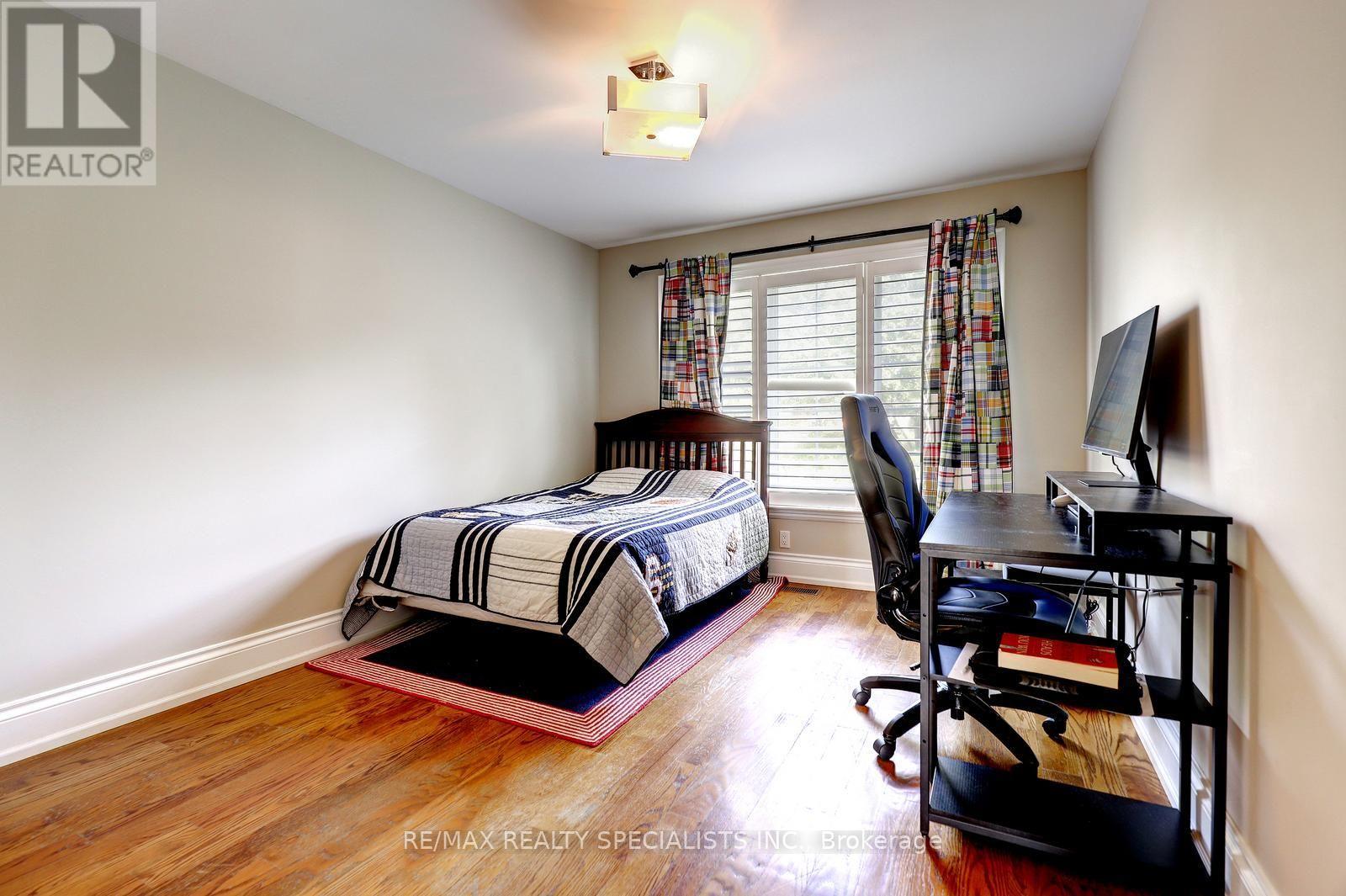 7 Fairlin Drive, Toronto, Ontario  M9B 4J1 - Photo 30 - W13745918