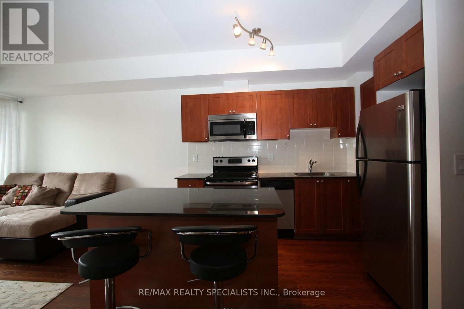 1606 - 385 Prince Of Wales Drive, Mississauga, Ontario  L5B 0C6 - Photo 3 - W13745922