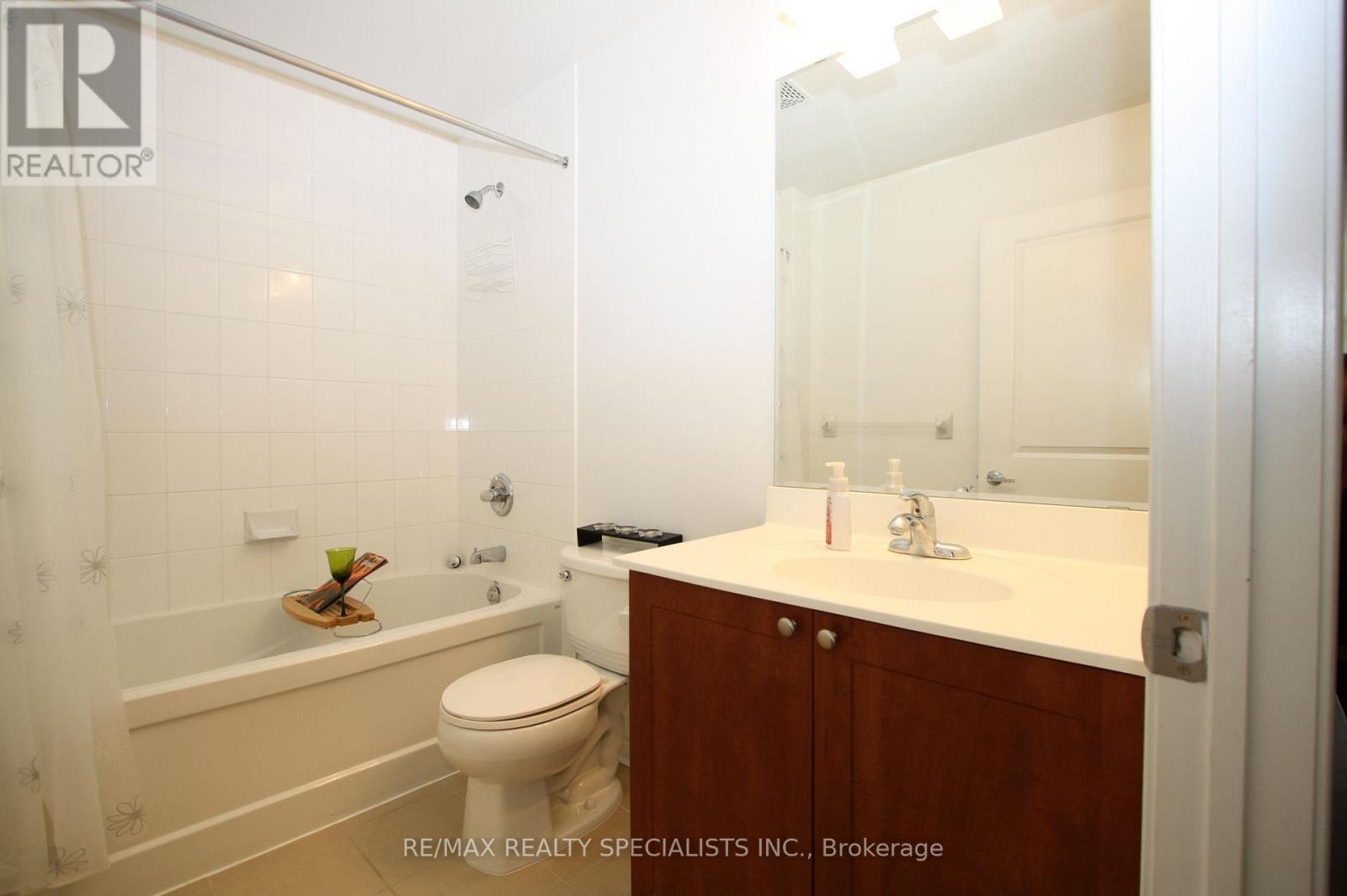 1606 - 385 Prince Of Wales Drive, Mississauga, Ontario  L5B 0C6 - Photo 6 - W13745922