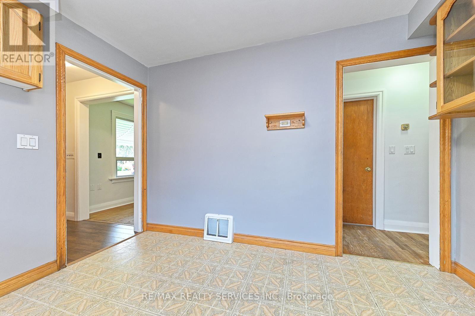 54 Woodward Avenue, Brampton, Ontario  L6V 1K4 - Photo 16 - W13745970