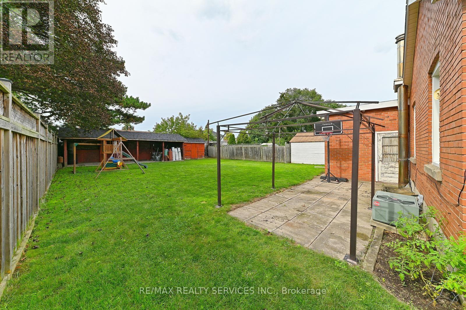 54 Woodward Avenue, Brampton, Ontario  L6V 1K4 - Photo 46 - W13745970