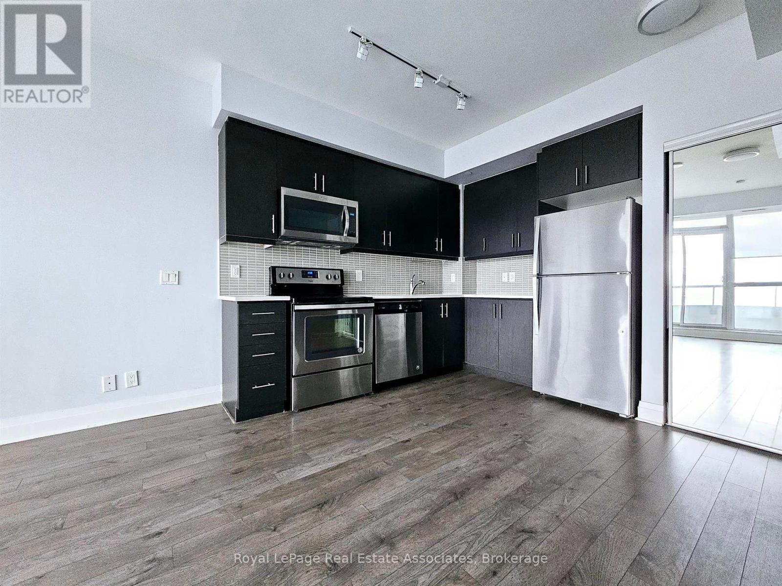 1810 - 15 Zorra Street, Toronto, Ontario  M8Z 0C1 - Photo 4 - W13745976