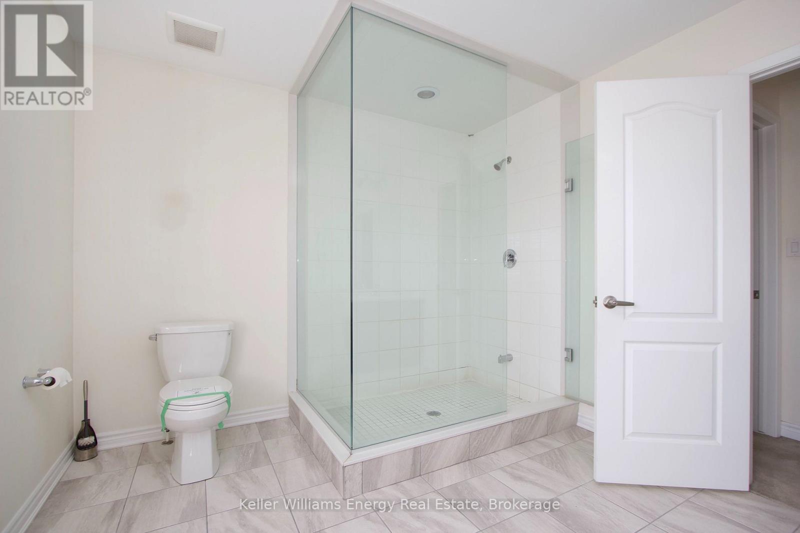 56 Westfield Drive, Whitby, Ontario  L1P 0E9 - Photo 25 - E13742412