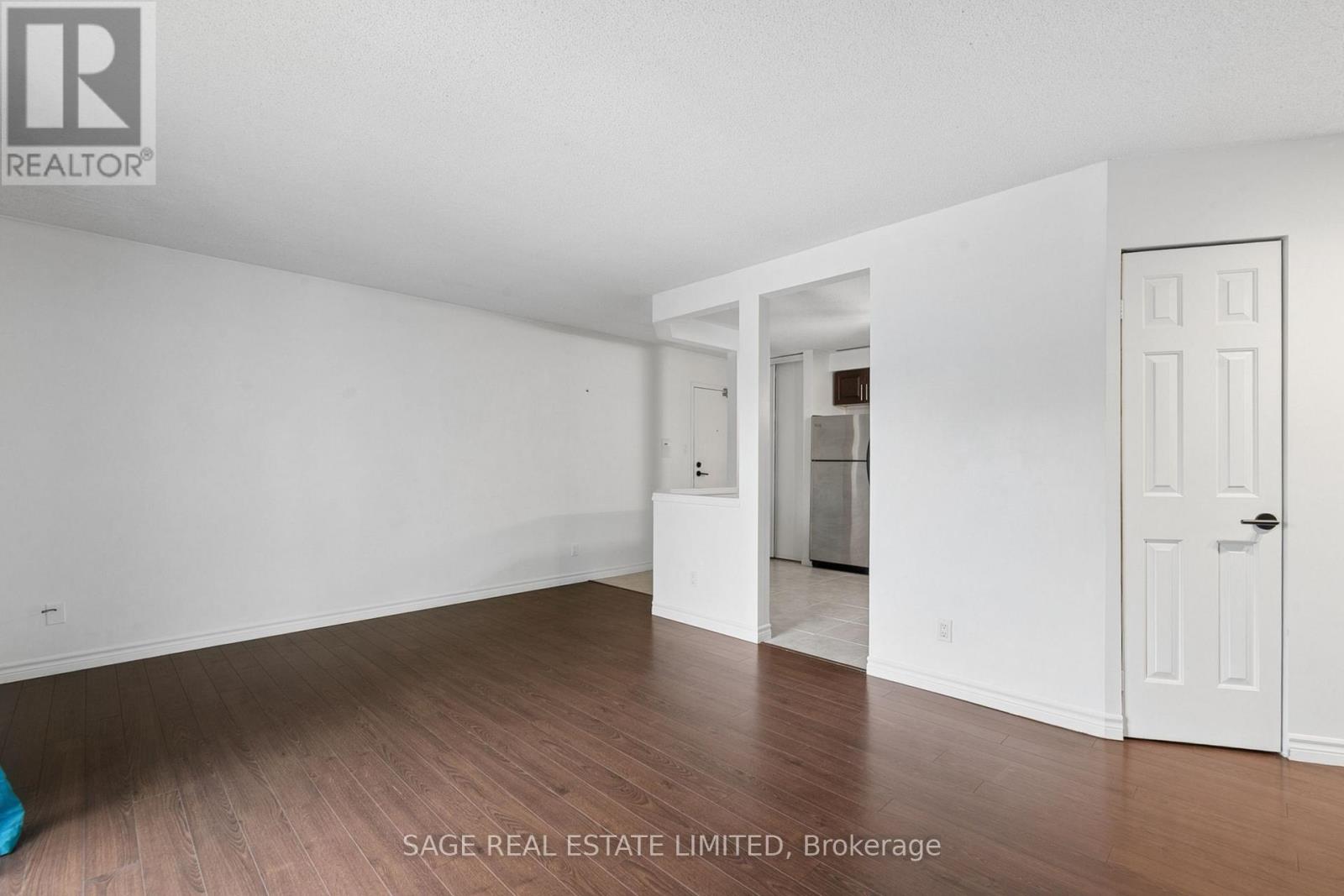 10 - 327 Northlake Drive, Waterloo, Ontario  N2V 1Z1 - Photo 10 - X13745742