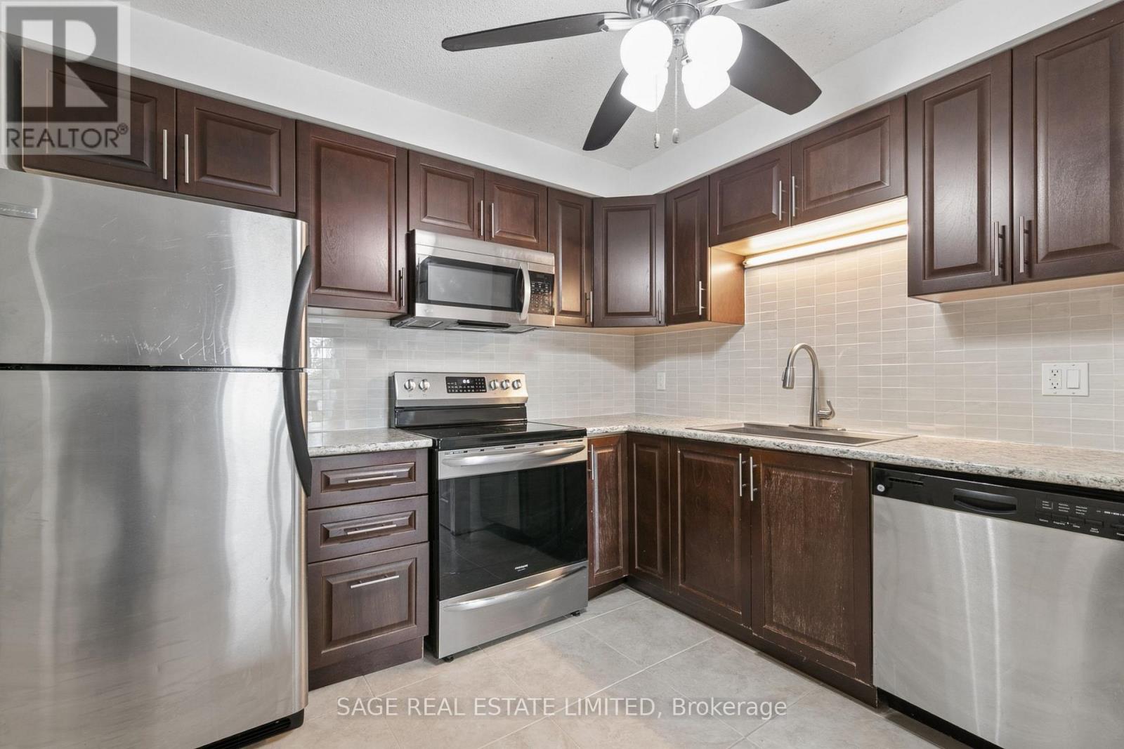 10 - 327 Northlake Drive, Waterloo, Ontario  N2V 1Z1 - Photo 6 - X13745742