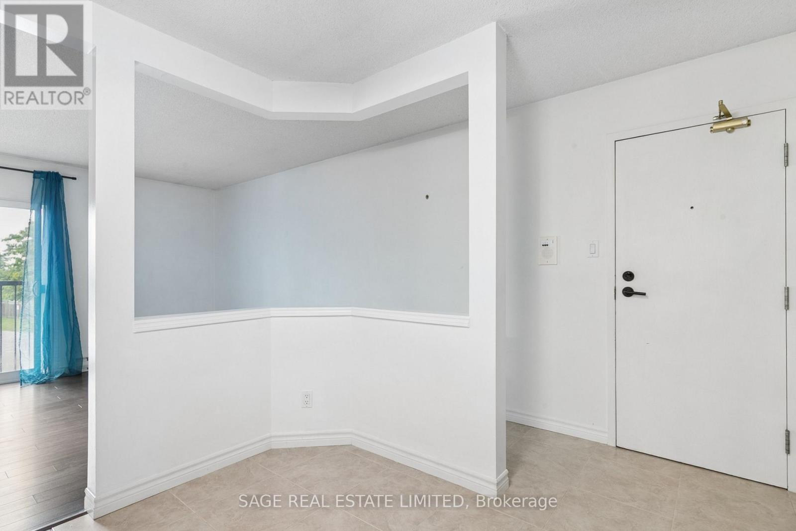 10 - 327 Northlake Drive, Waterloo, Ontario  N2V 1Z1 - Photo 8 - X13745742