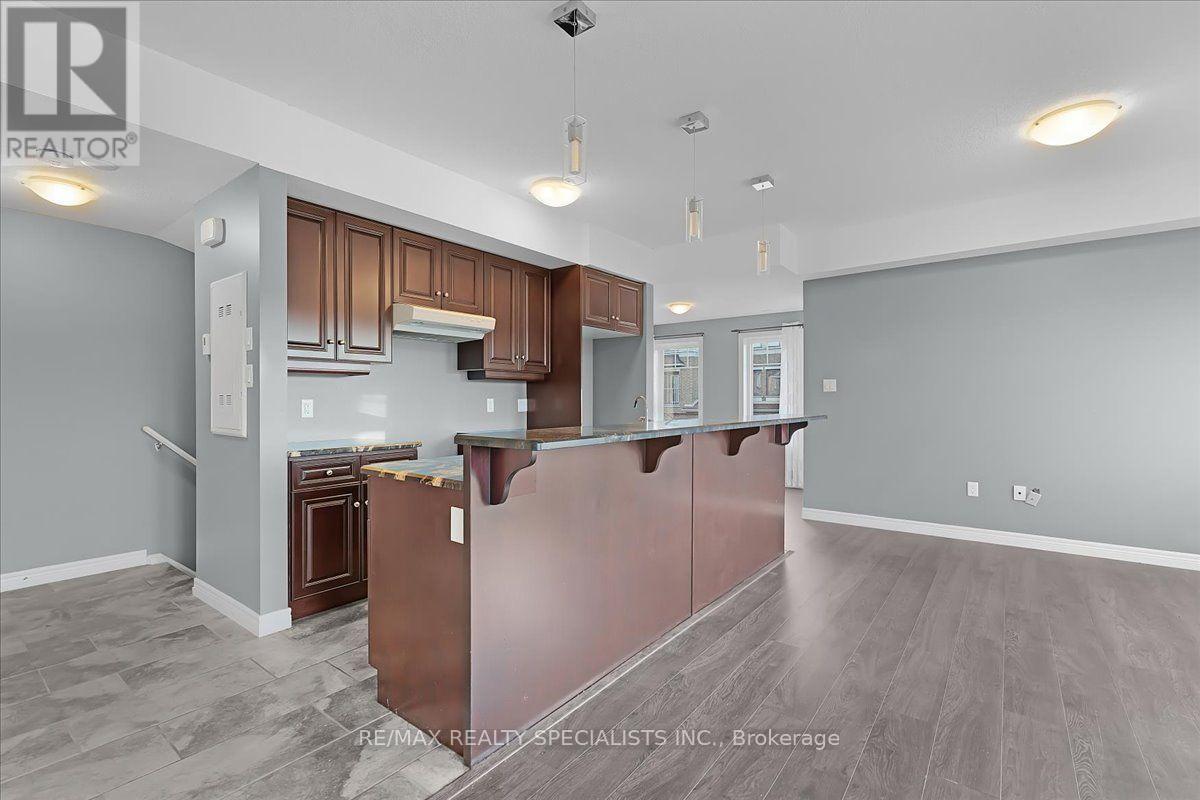 E8 - 70 Willowrun Drive, Kitchener, Ontario  N2A 0J3 - Photo 13 - X13745746