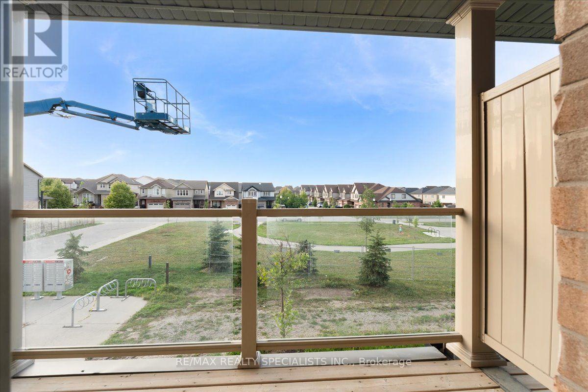 E8 - 70 Willowrun Drive, Kitchener, Ontario  N2A 0J3 - Photo 17 - X13745746