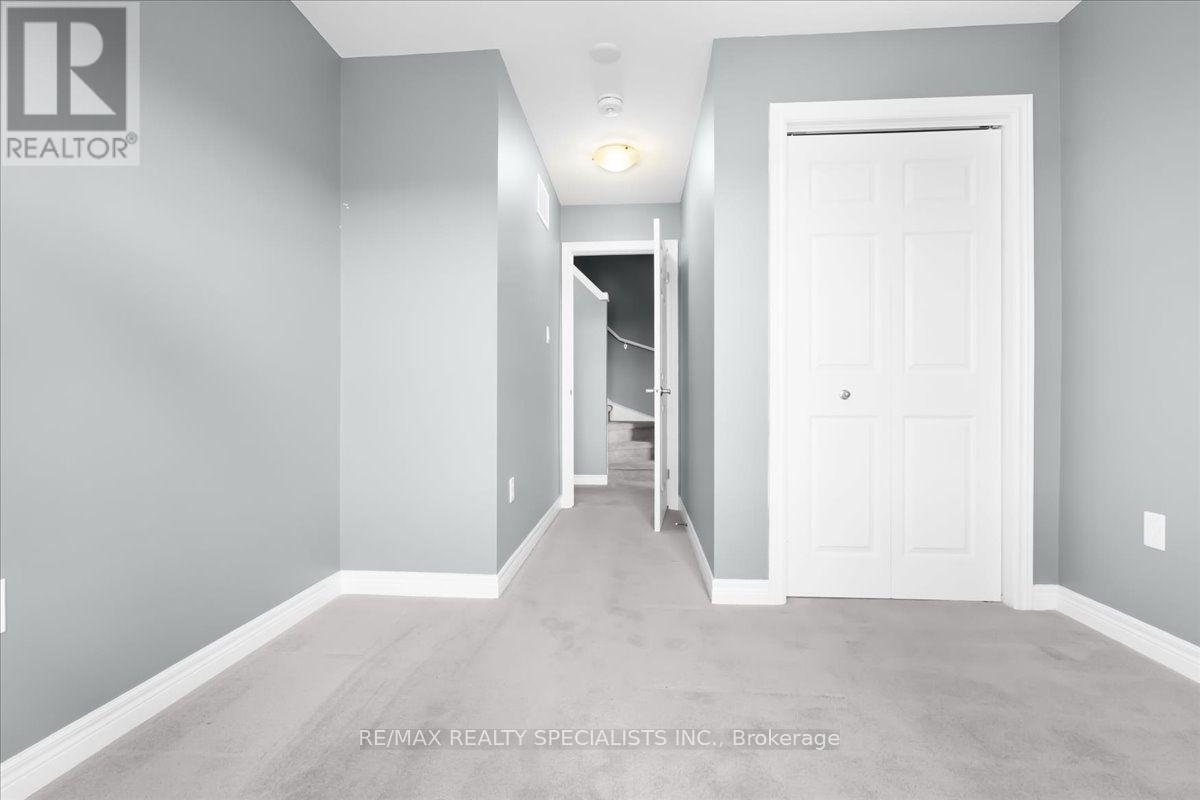 E8 - 70 Willowrun Drive, Kitchener, Ontario  N2A 0J3 - Photo 29 - X13745746