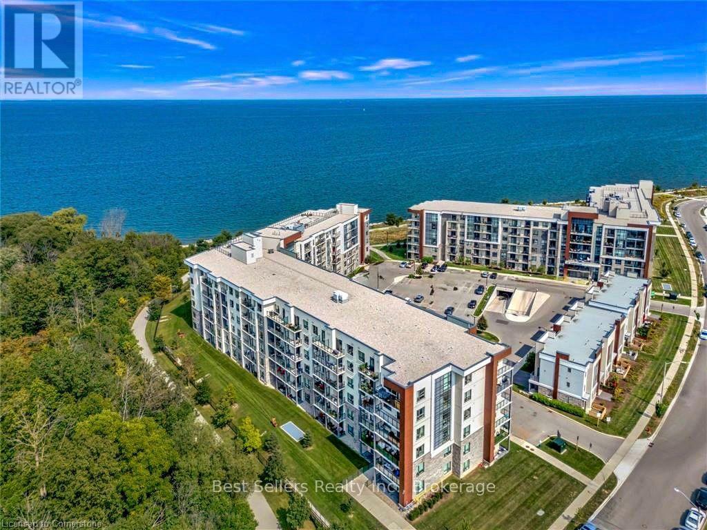 208 - 125 SHOREVIEW PLACE