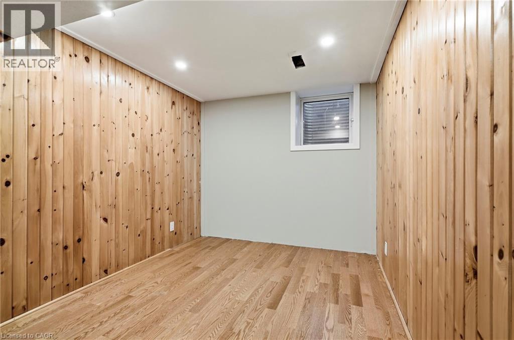 208 North Shore Boulevard W Unit# Lower, Burlington, Ontario  L7T 1A4 - Photo 12 - 40859969