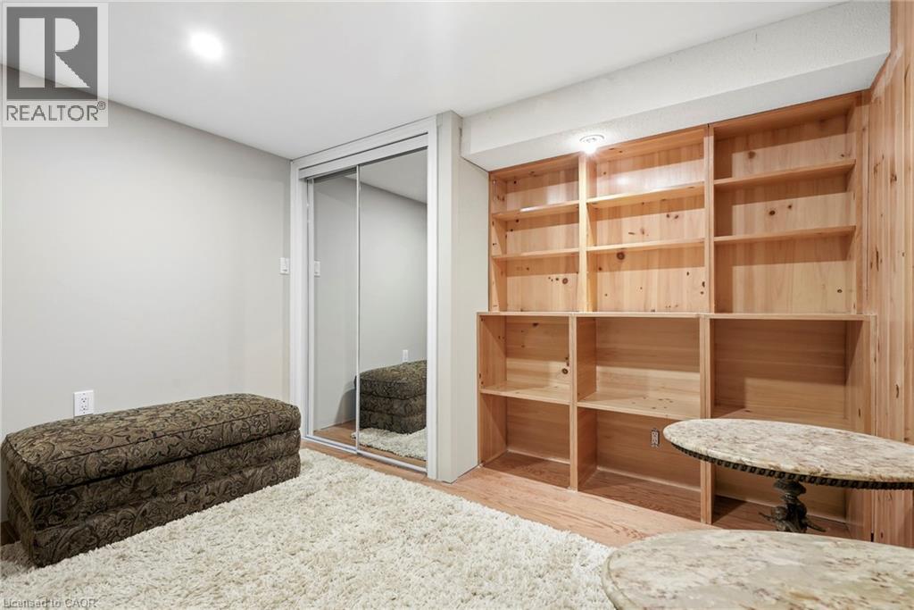 208 North Shore Boulevard W Unit# Lower, Burlington, Ontario  L7T 1A4 - Photo 19 - 40859969